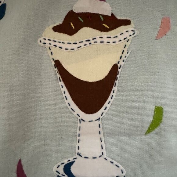 Sur La Table Embroidered Appliqué Dessert themed Tea Towel set of 2 NWOT - Picture 3 of 11